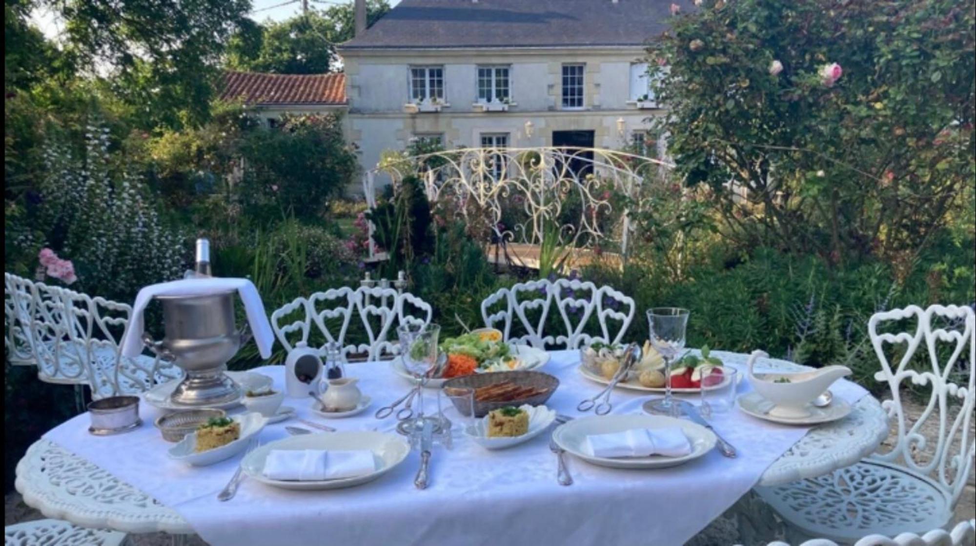 Chambre De Charme Dans Un Jardin De 1500M2 Nueil-sur-Layon Exteriér fotografie