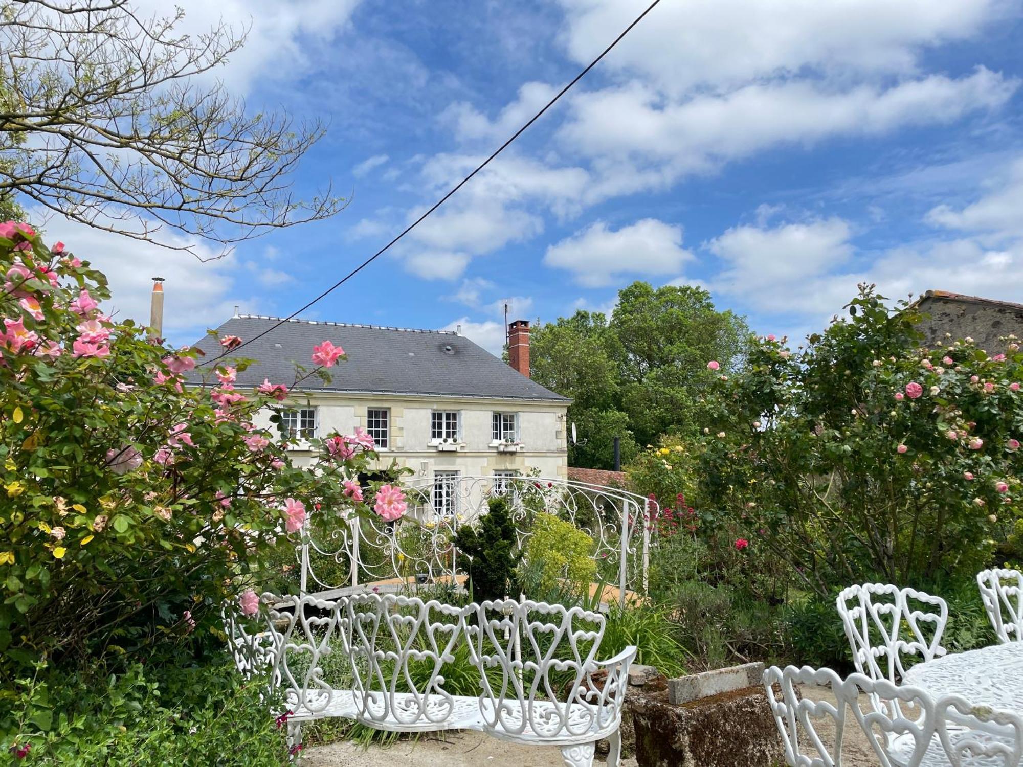 Chambre De Charme Dans Un Jardin De 1500M2 Nueil-sur-Layon Exteriér fotografie