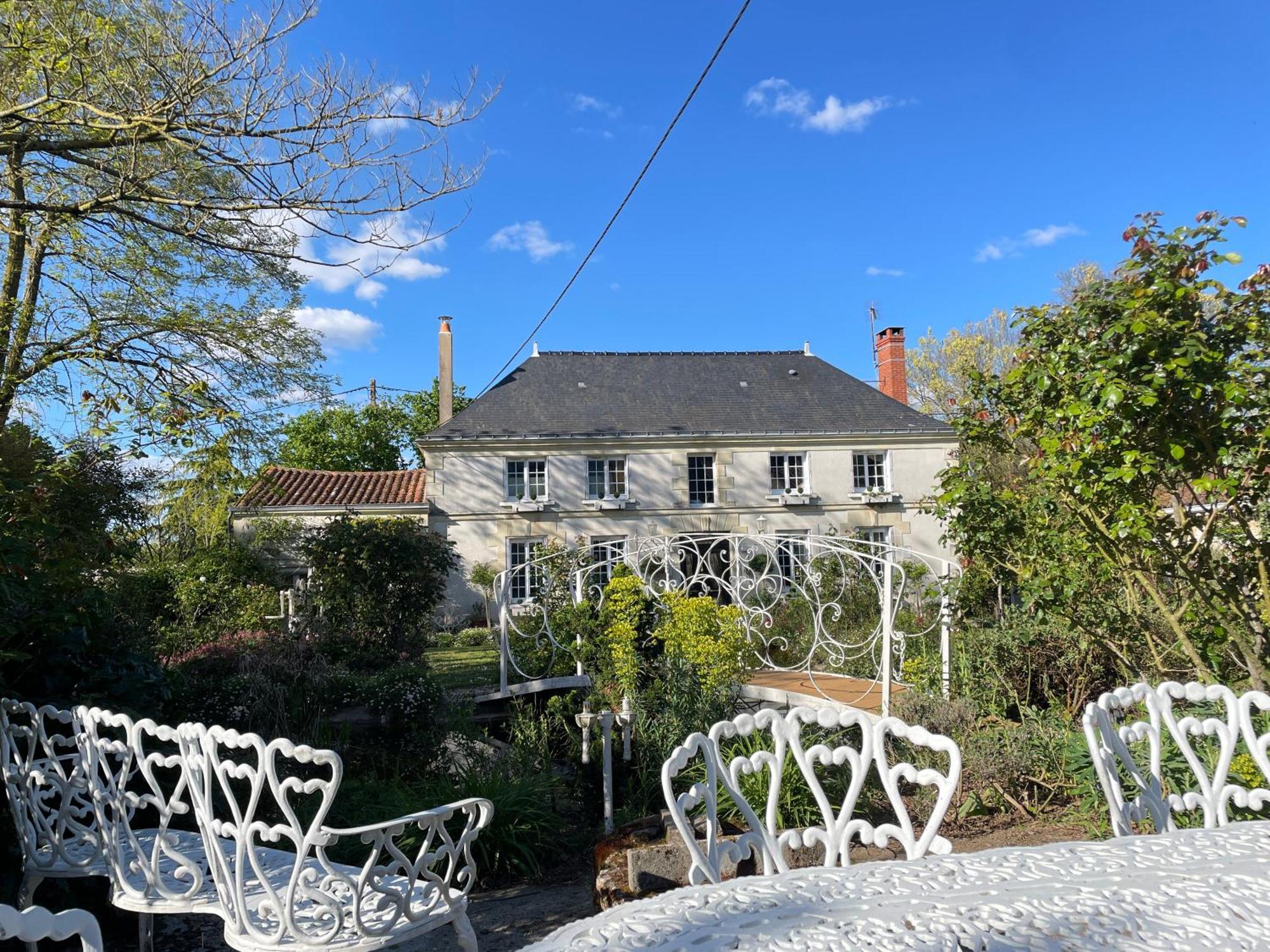 Chambre De Charme Dans Un Jardin De 1500M2 Nueil-sur-Layon Exteriér fotografie