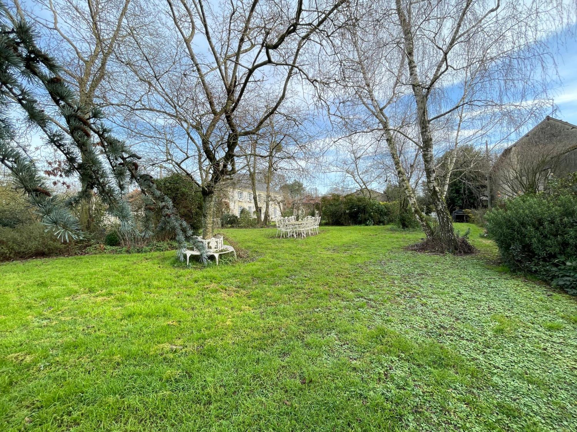 Chambre De Charme Dans Un Jardin De 1500M2 Nueil-sur-Layon Exteriér fotografie